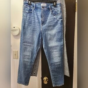 Abercrombie & Fitch Skinny High Rise Ankle Jeans